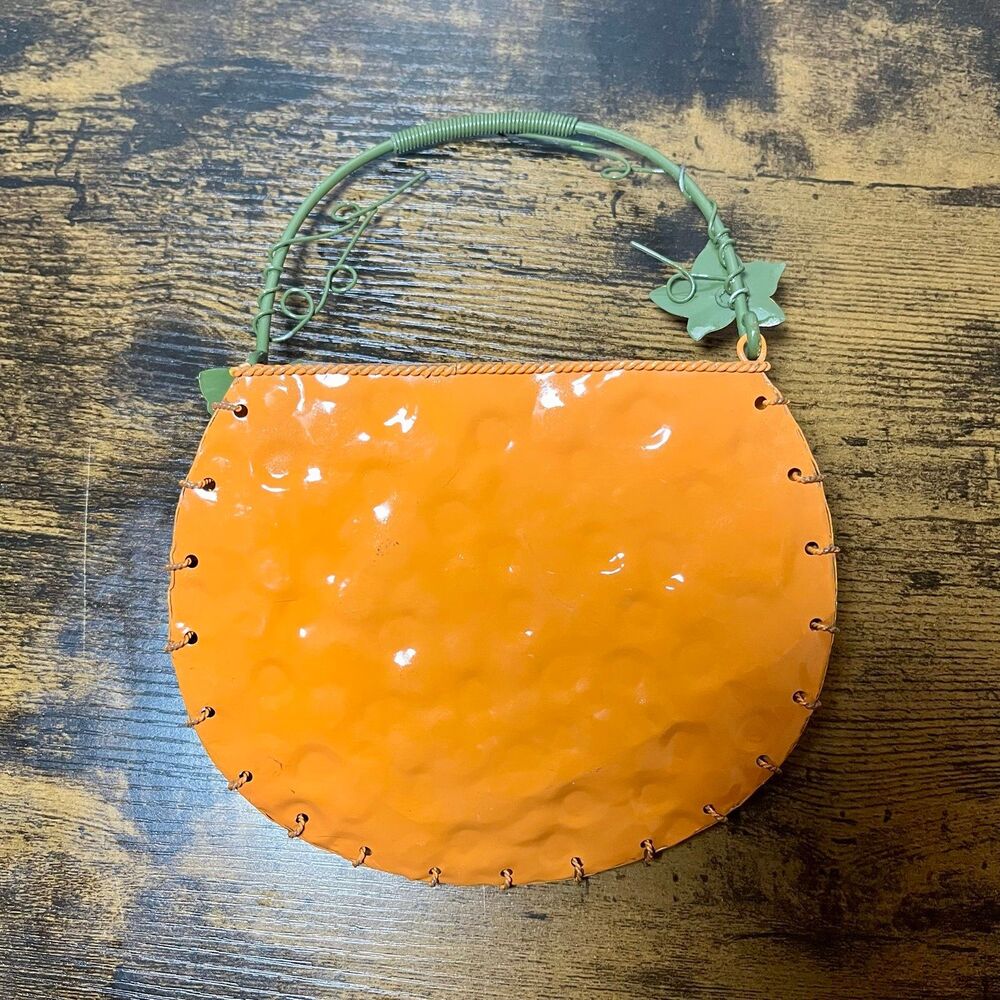 Vintage Jack O Lantern Metal Tin Pumpkin Wall Pocket Happy Halloween - Picture 6 of 6